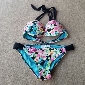 Sexy Black Floral Halter Push-up Bikini Top California Waves